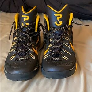 Nike Hyperdunk 2014 basketball sneaker